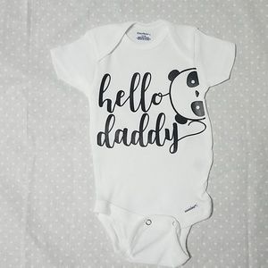 Pregnancy announcement onesie